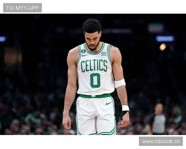 塔图姆无球跑动创造空间效率领先库里，提升球队关键时刻得分稳定性